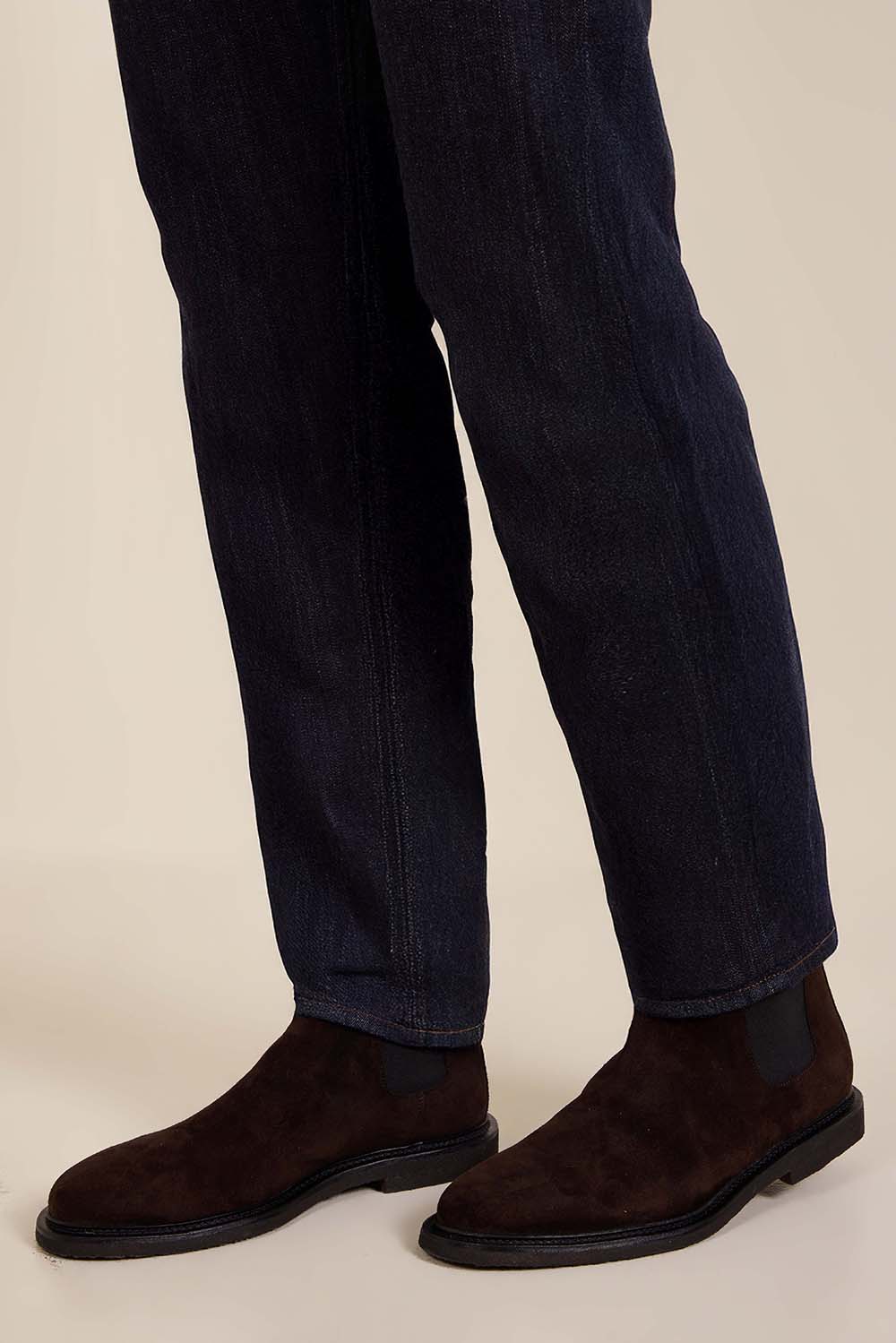 תמונת כל הלוק של מגפוני צ'לסי